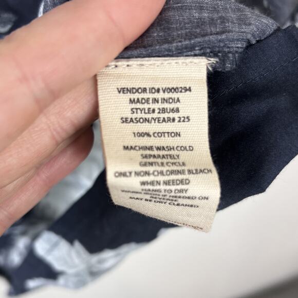 Soft Surroundings Blue Floral Tunic Top Roll Tab Sleeve Size L - Picture 7 of 11